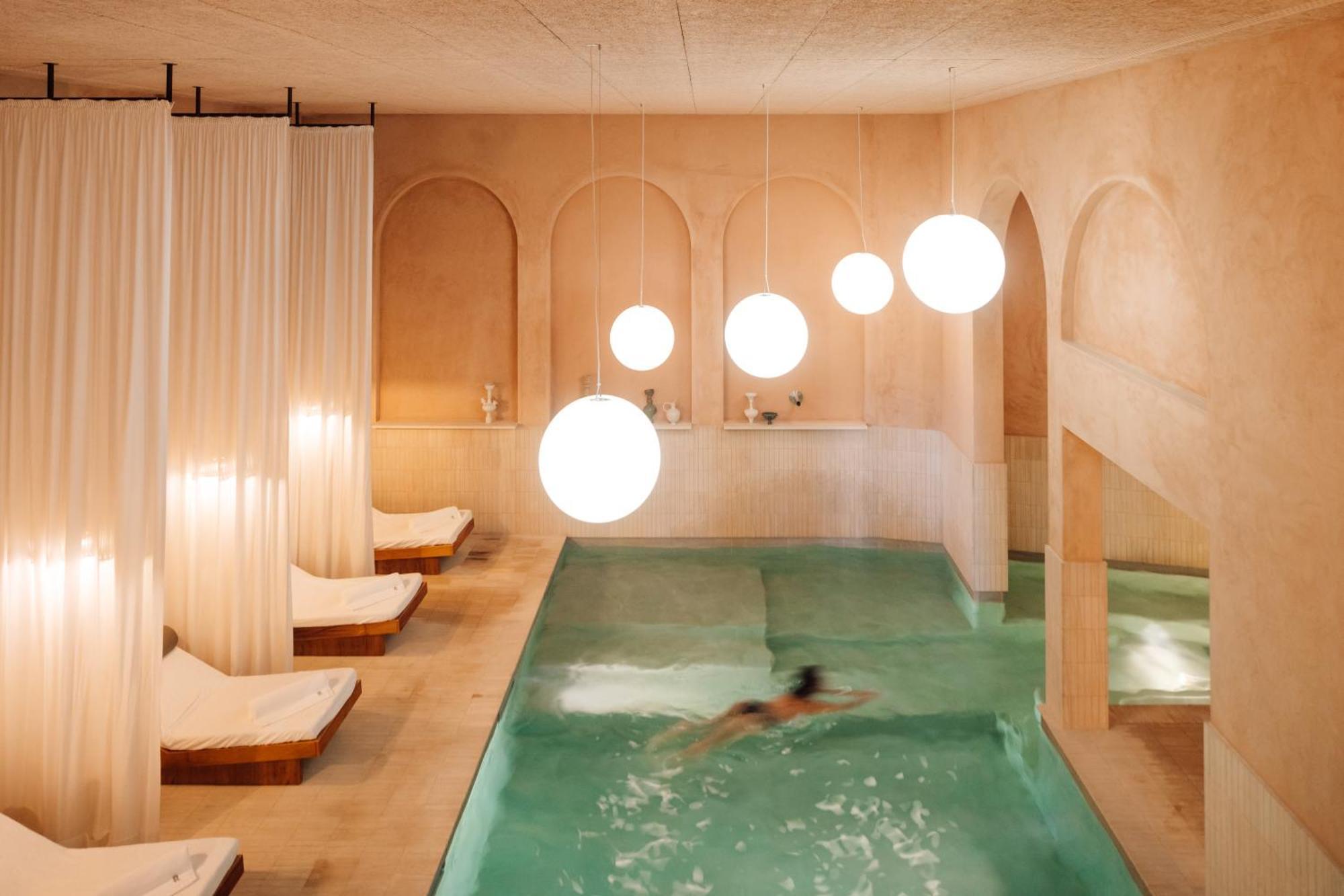 The Rebello Hotel & Spa - Small Luxury Hotels Of The World Βίλα Νόβα ντε Γκάια Εξωτερικό φωτογραφία The spa at The Standard, East Village