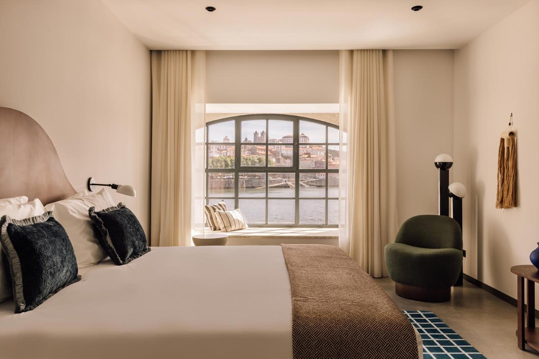 The Rebello Hotel & Spa - Small Luxury Hotels Of The World Βίλα Νόβα ντε Γκάια Εξωτερικό φωτογραφία A guest room